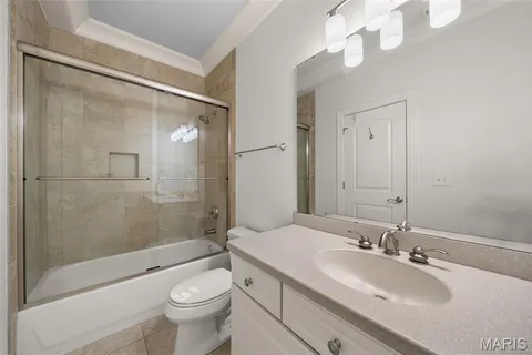 $2,399,000 | 16 Outer Ladue Drive, Frontenac, MO 63131