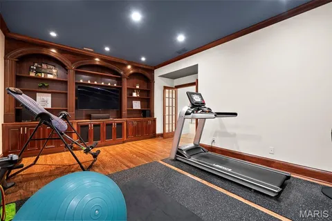 $2,399,000 | 16 Outer Ladue Drive, Frontenac, MO 63131