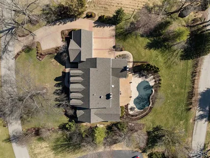 $2,399,000 | 16 Outer Ladue Drive, Frontenac, MO 63131