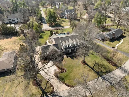 $2,399,000 | 16 Outer Ladue Drive, Frontenac, MO 63131