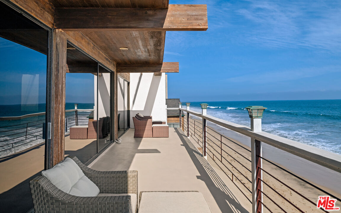 24638 Malibu Road Malibu, CA 90265 - Photo 19 of 34