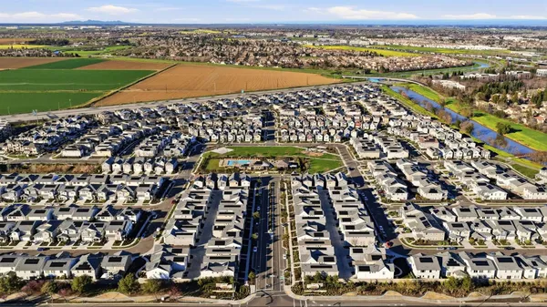 $459,000 | 3080 Seaspray Walk, Sacramento, CA 95833