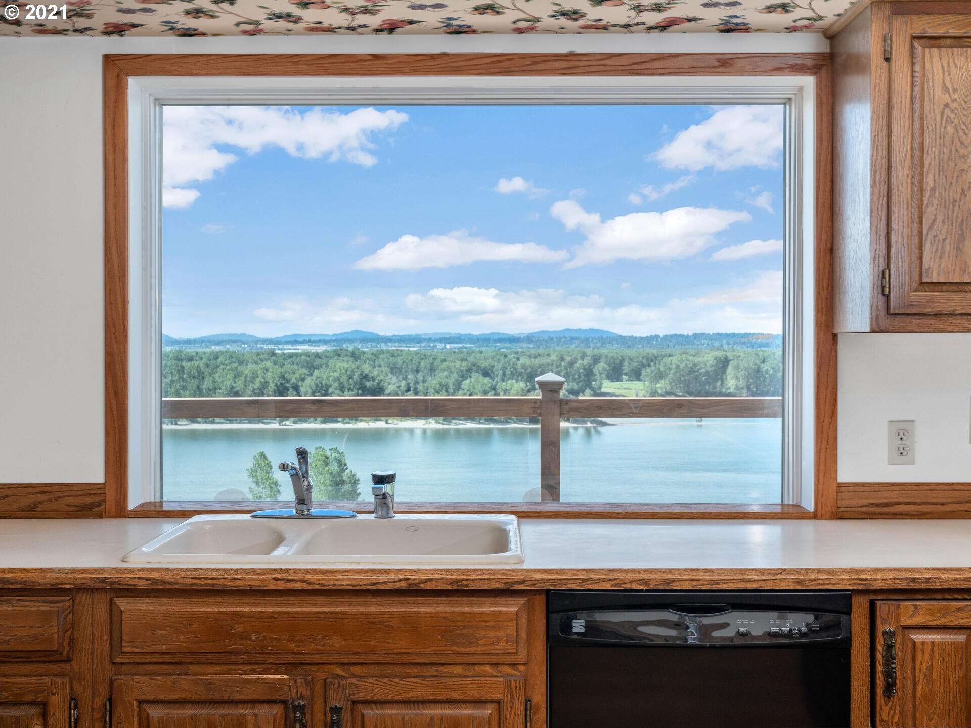 610 Northwest Brady Road Camas, WA 98607 - Photo 11 of 32 Gallery Image 11