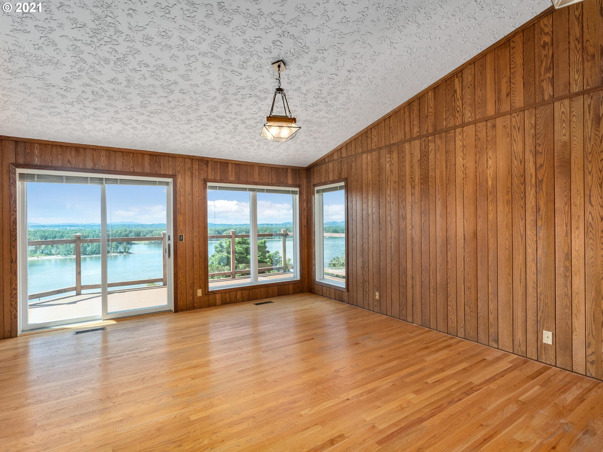 610 Northwest Brady Road Camas, WA 98607 - Photo 14 of 32 Gallery Image 14