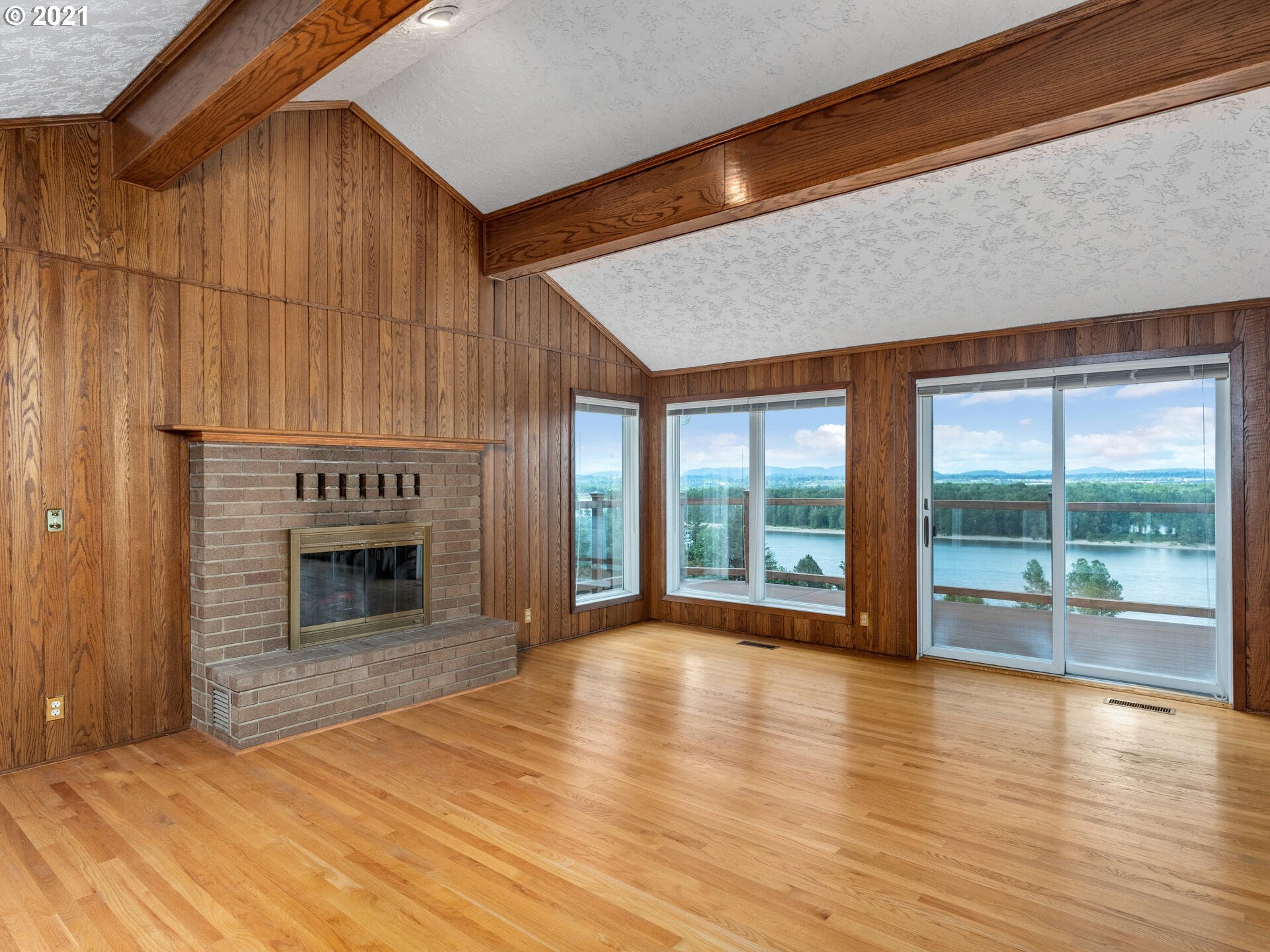610 Northwest Brady Road Camas, WA 98607 - Photo 6 of 32 Gallery Image 6