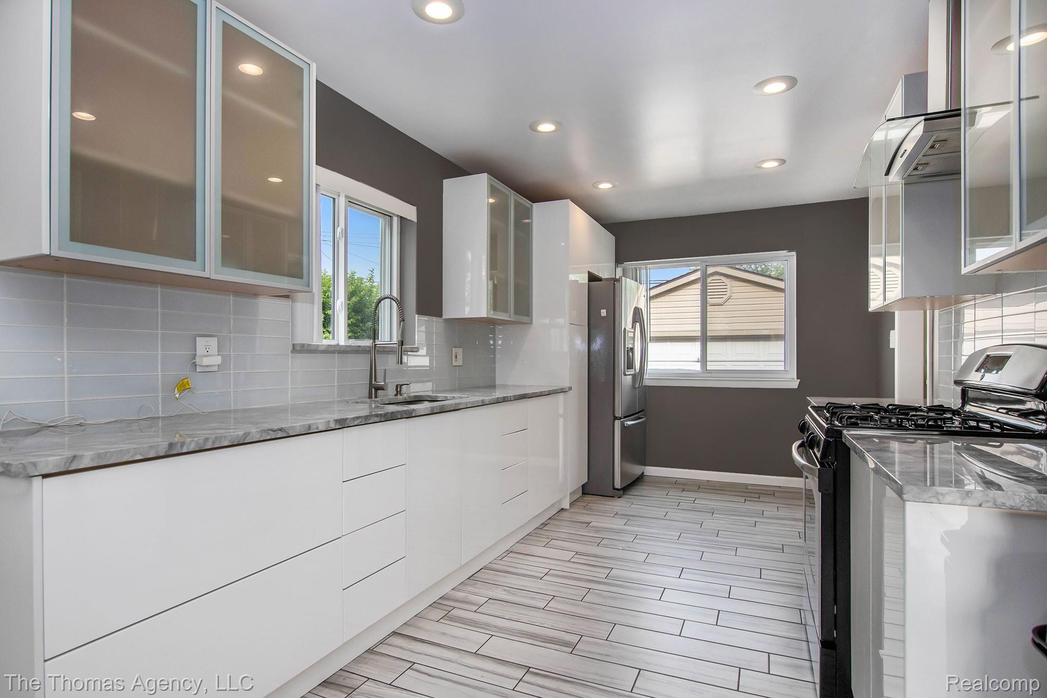 24674 Ridgecroft Avenue Eastpointe, MI 48021 - Photo 9 of 19 Remodeled Kitchen