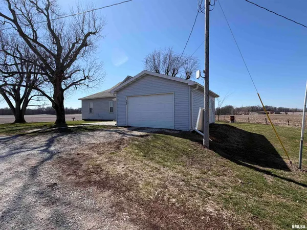 $129,900 | 1116 McGlaughlin Road, Bluffs, IL 62621