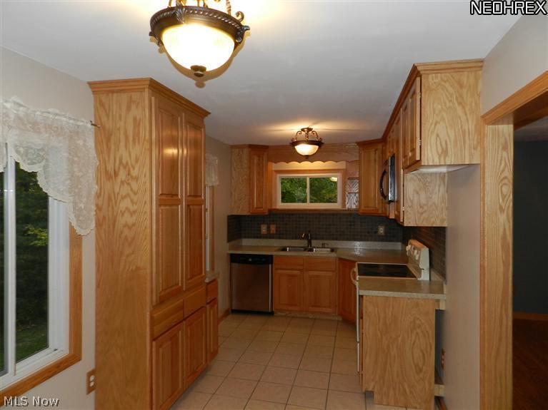 6905 Summers Road Montville, OH 44064 - Photo 3 of 8 Gallery Image 3