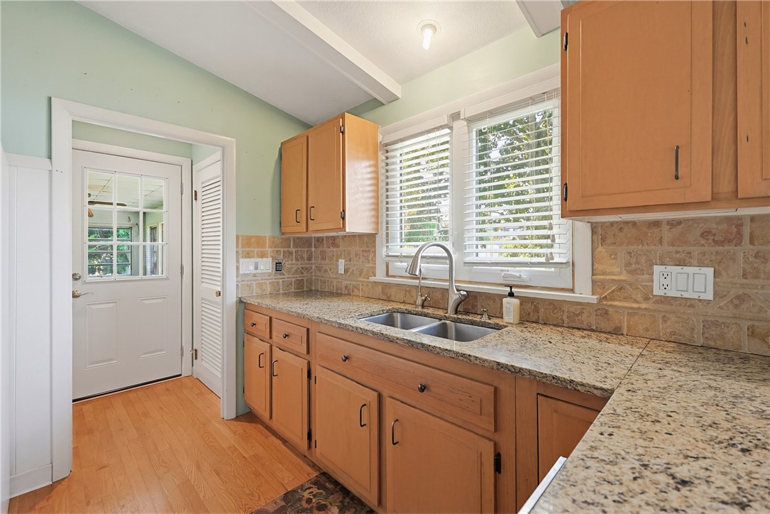 32 Brook Farm Road North Providence, RI 02904 - Photo 13 of 30