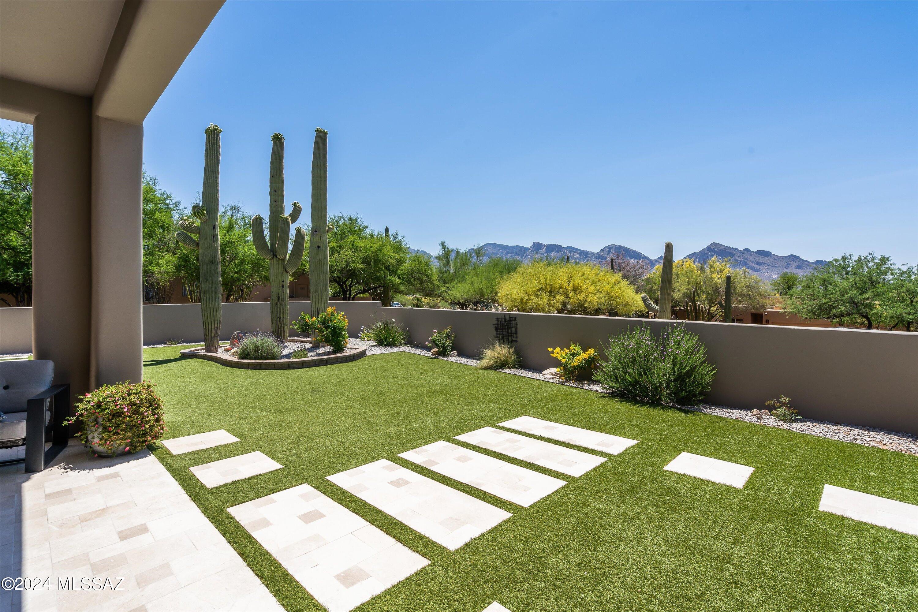12456 North Piping Rock Road Oro Valley, AZ 85755 - Photo 43 of 46