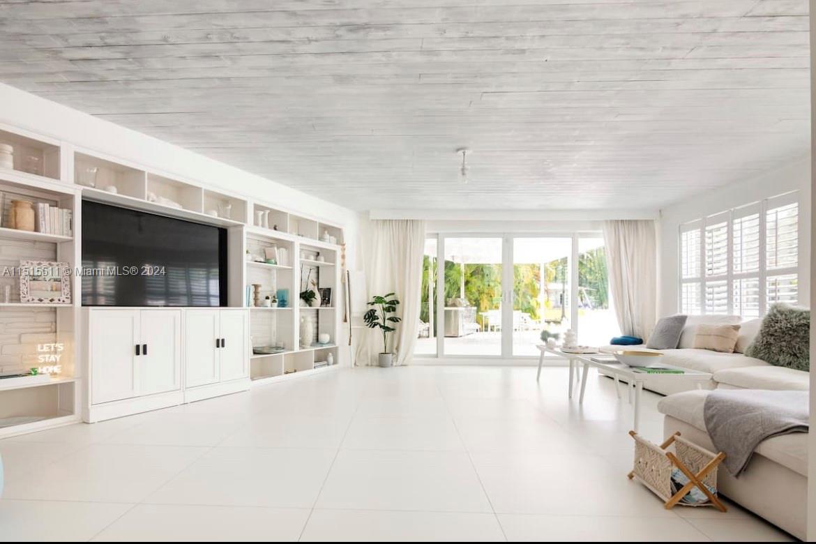 11419 West Biscayne Canal Road Miami, FL 33161 - Photo 8 of 47 Gallery Image 8