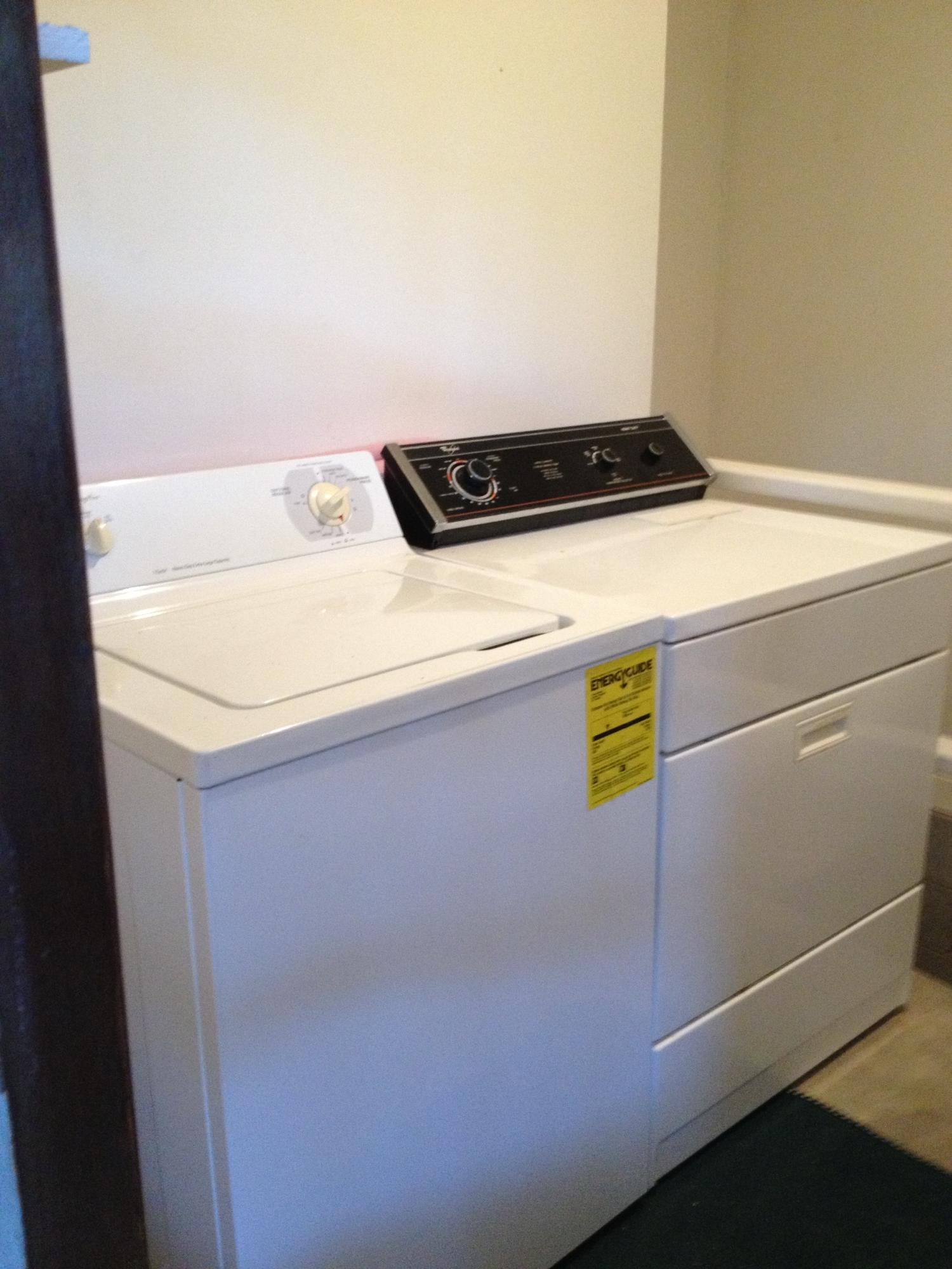 1557 Highway 92 Rutledge, TN 37861 - Photo 12 of 16 Laundry