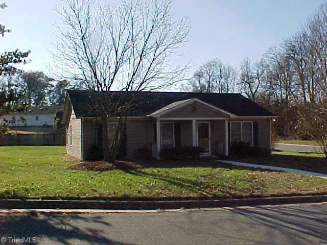 543 Apple Ridge Road Greensboro, NC 27406 - Photo 1 of 1 Exterior Front.