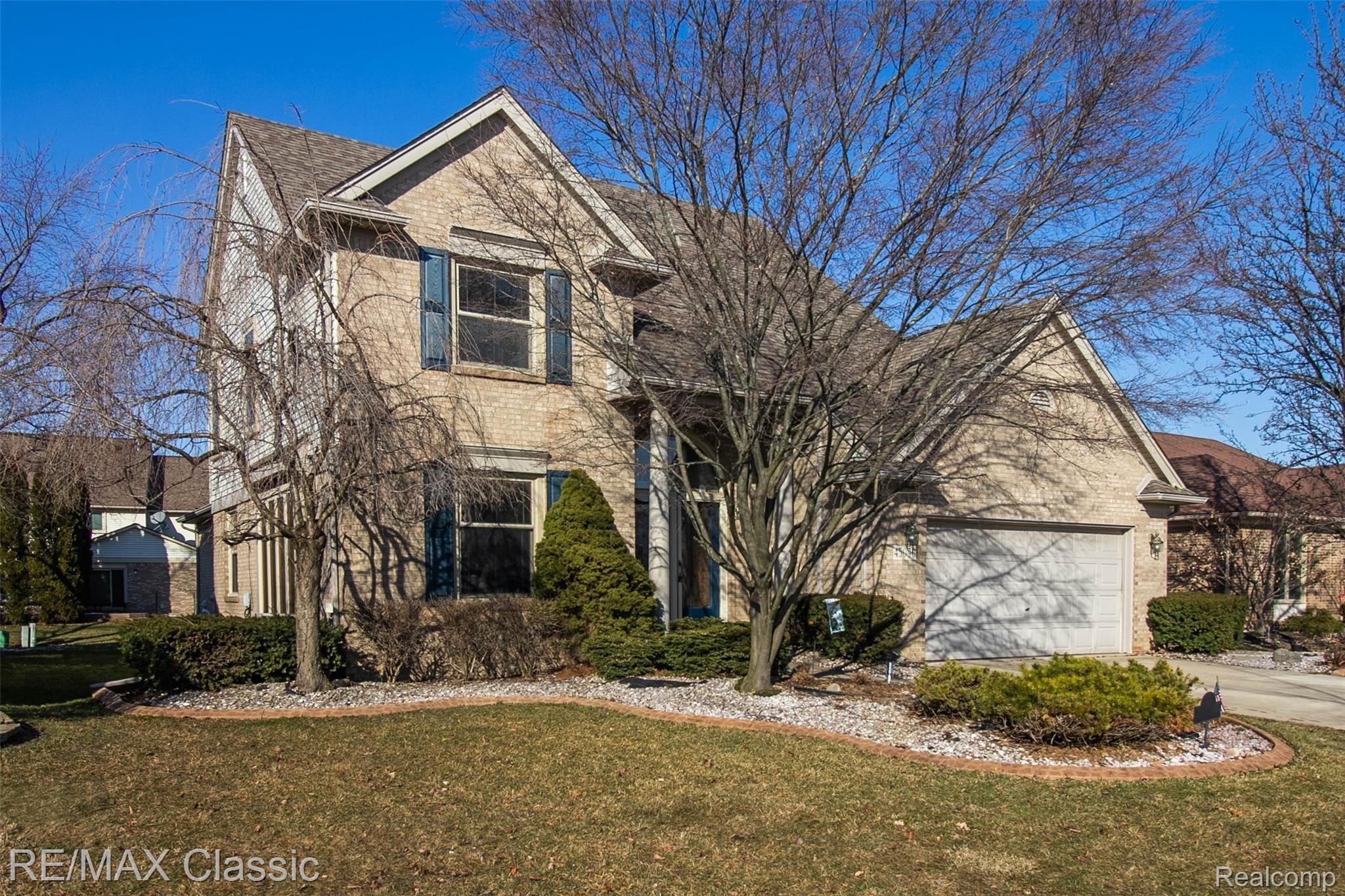 45090 Glengarry Road Canton, MI 48188 - Photo 2 of 49 1b.jpg