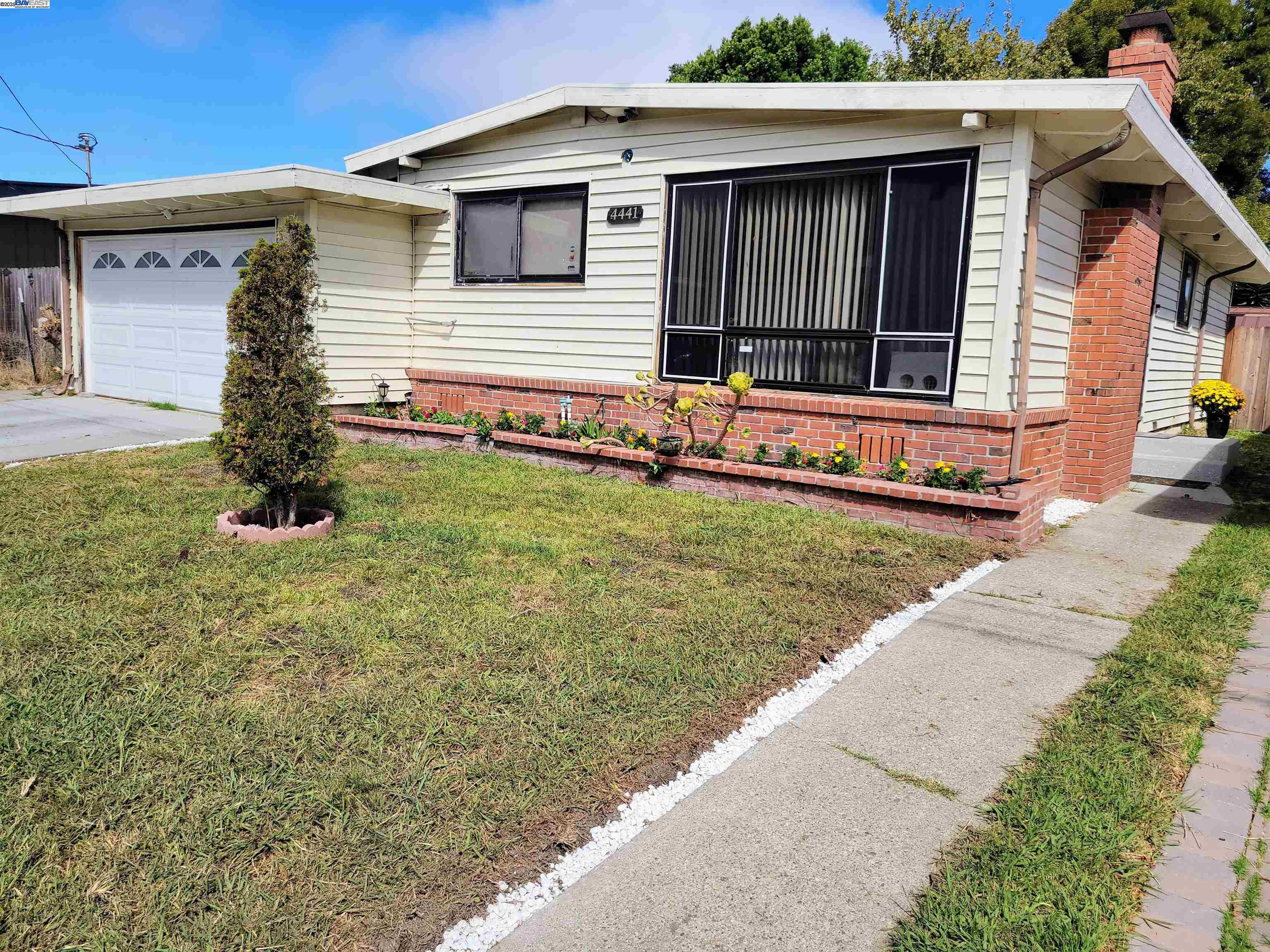 4441 Jana Vista Road El Sobrante, CA 94803 - Photo 5 of 17