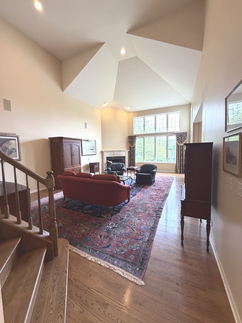 2288 Royal Ridge Drive Northbrook, IL 60062 - Photo 9 of 29
