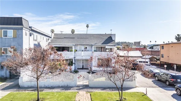 $1,595,000 | 1716 Winona Boulevard, Los Angeles, CA 90027
