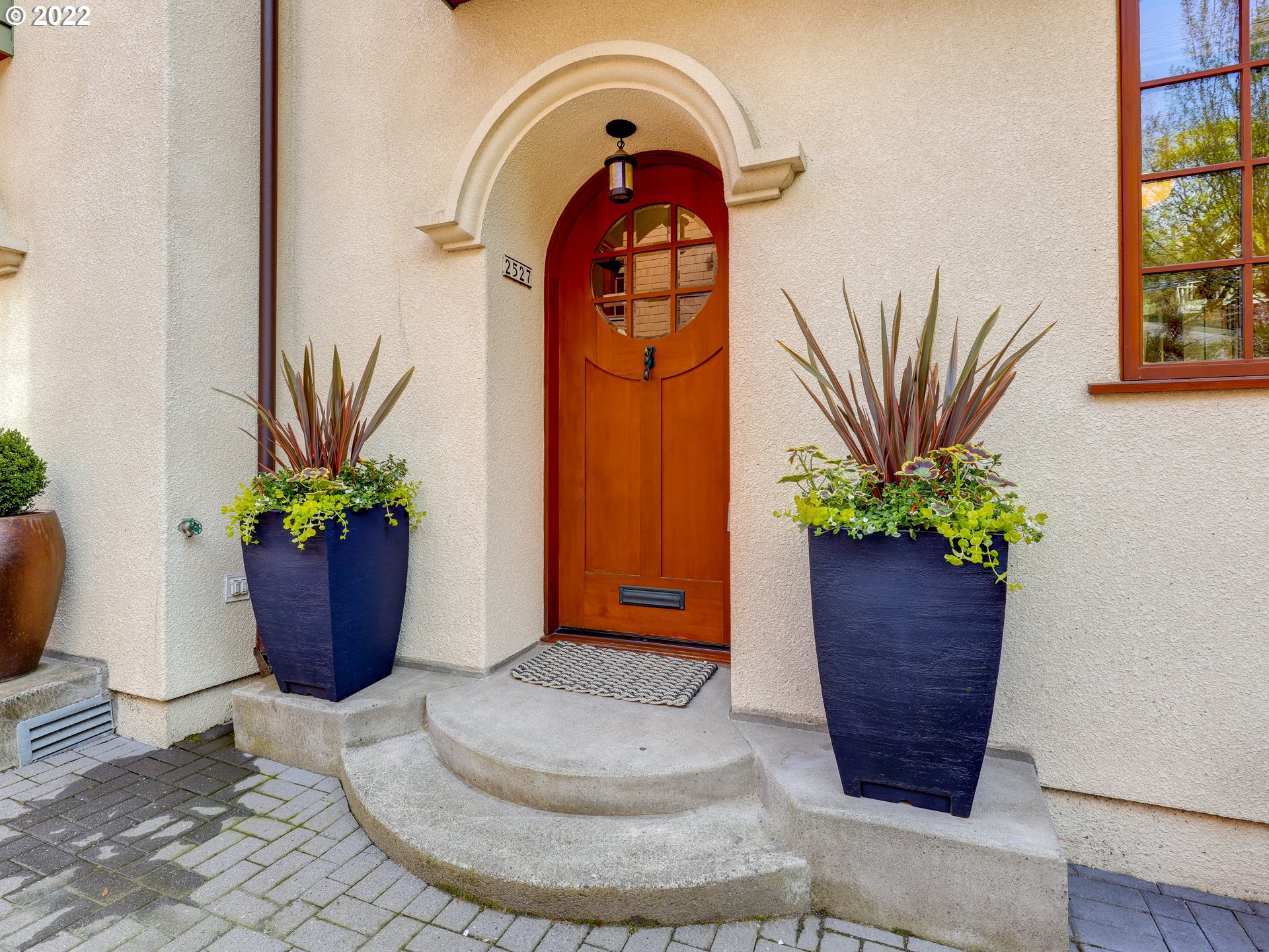 2527 Northwest Westover Road, Unit 3 Portland, OR 97210 - Photo 1 of 30 Gallery Image 1