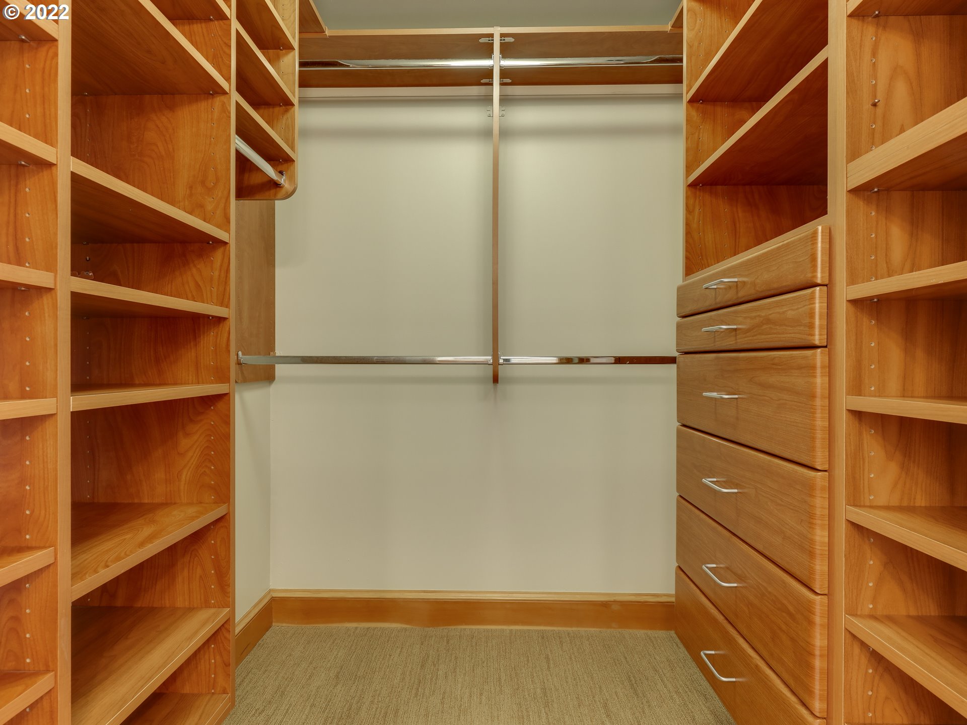 2527 Northwest Westover Road, Unit 3 Portland, OR 97210 - Photo 15 of 30 Gallery Image 15