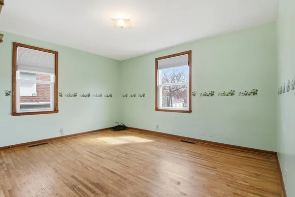 $185,000 | 520 Ann Street Southeast, Willmar, MN 56201
