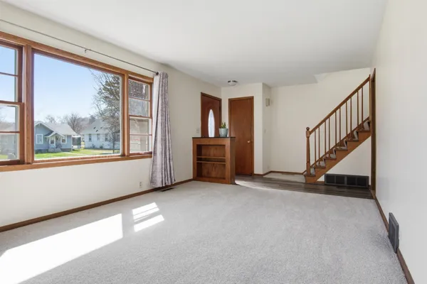 $185,000 | 520 Ann Street Southeast, Willmar, MN 56201