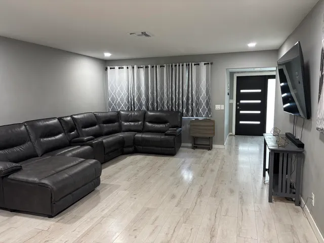 $525,000 | 197 Sandpiper Avenue, Royal Palm Beach, FL 33411