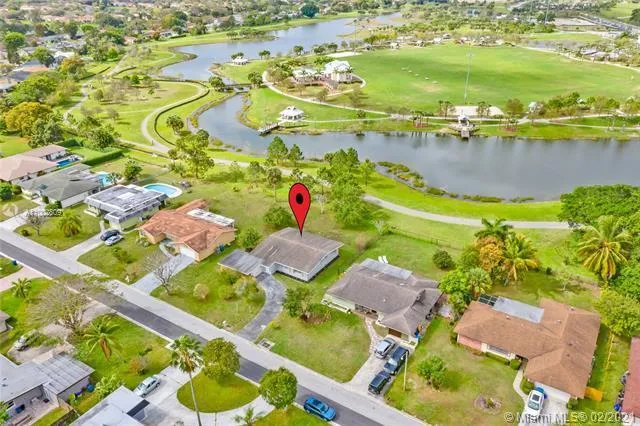 $525,000 | 197 Sandpiper Avenue, Royal Palm Beach, FL 33411