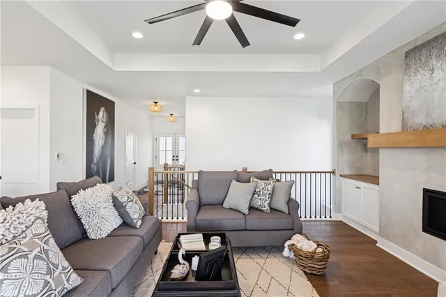 $662,000 | 1836 Green Meadow Drive, Liberty, MO 64068