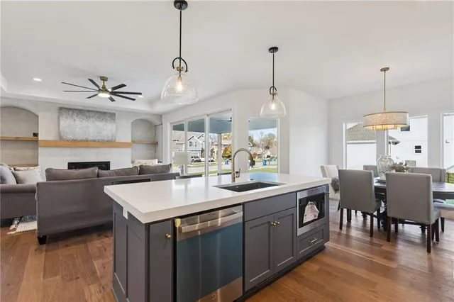 $662,000 | 1836 Green Meadow Drive, Liberty, MO 64068