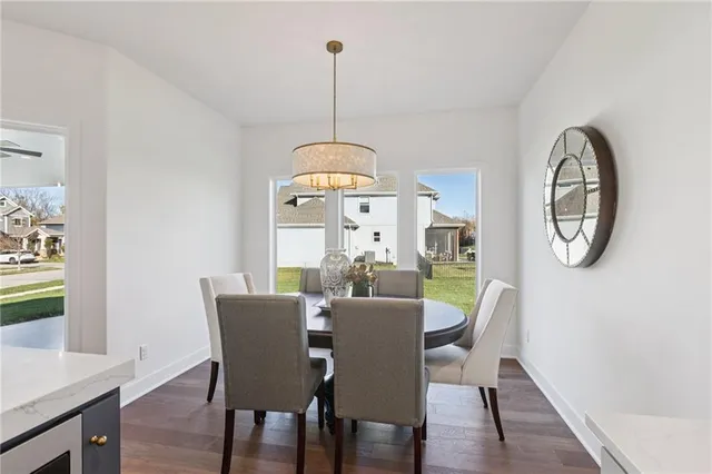 $662,000 | 1836 Green Meadow Drive, Liberty, MO 64068