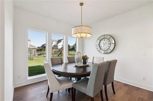 $662,000 | 1836 Green Meadow Drive, Liberty, MO 64068