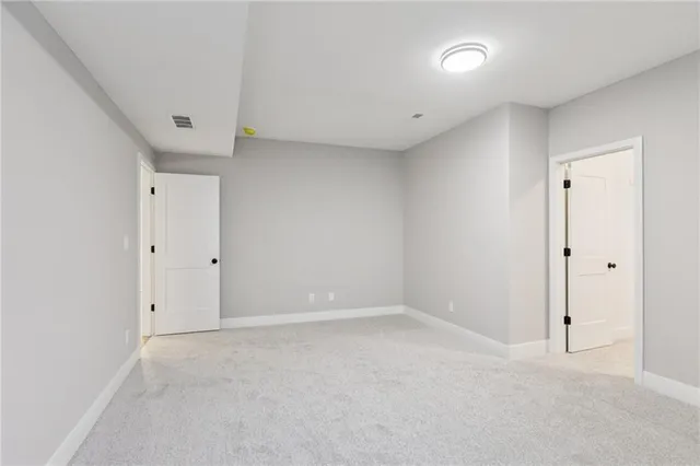 $662,000 | 1836 Green Meadow Drive, Liberty, MO 64068