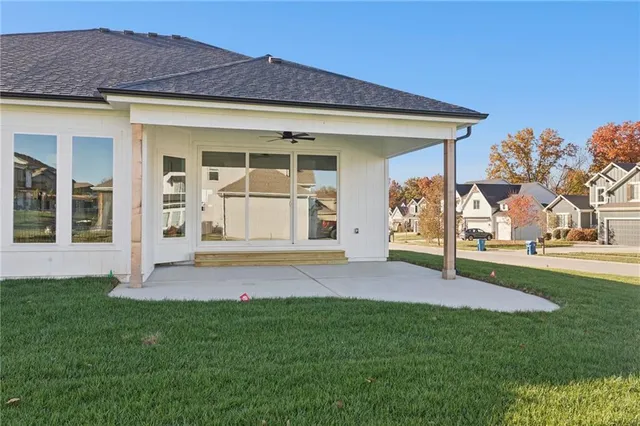 $662,000 | 1836 Green Meadow Drive, Liberty, MO 64068