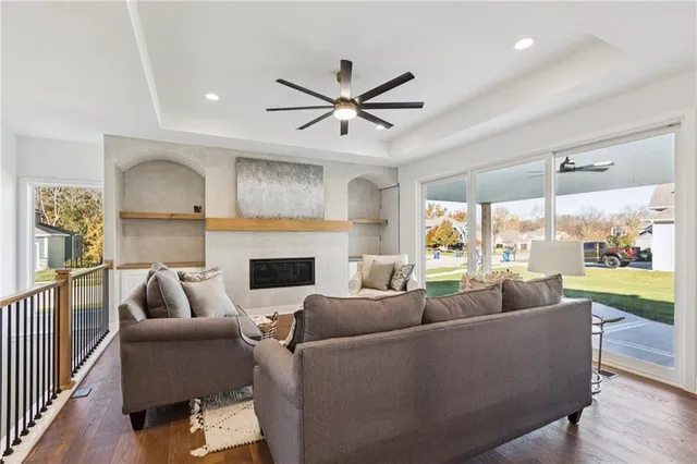 $662,000 | 1836 Green Meadow Drive, Liberty, MO 64068