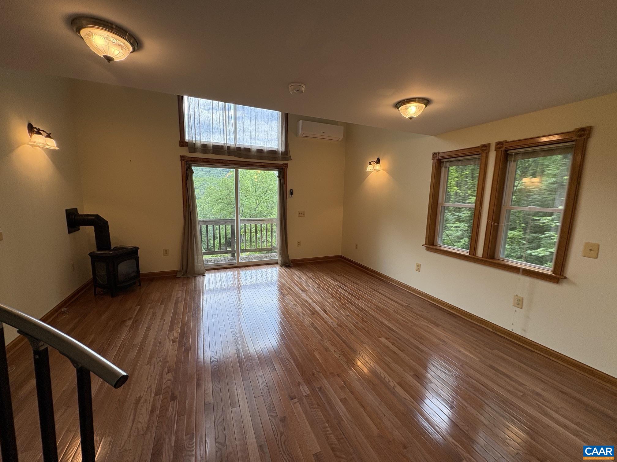 4893 Weakley Hollow Road Syria, VA 22743 - Photo 12 of 25 Cottage living area