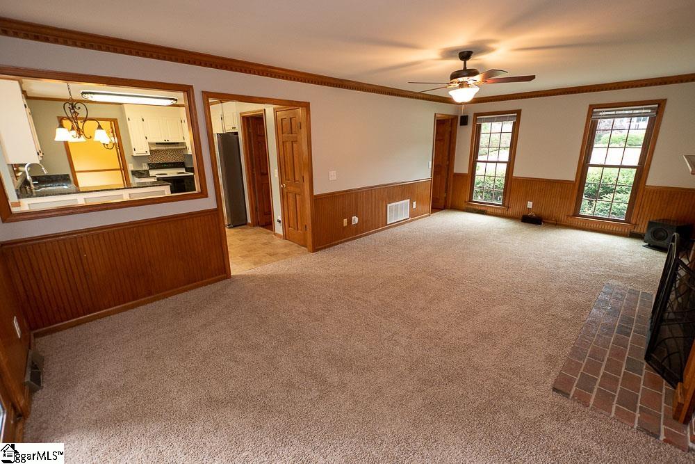 201 Foxhound Road Simpsonville, SC 29680 - Photo 4 of 32 Gallery Image 4