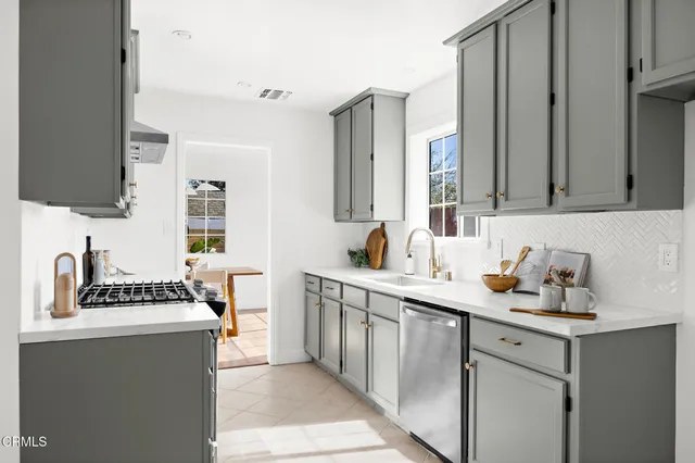 $1,349,900 | 1010 Pepperhill Road, Pasadena, CA 91107