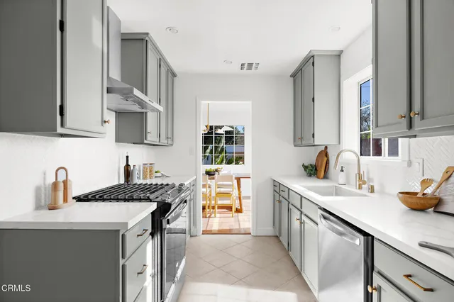 $1,349,900 | 1010 Pepperhill Road, Pasadena, CA 91107