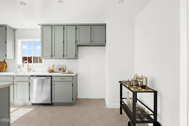 $1,349,900 | 1010 Pepperhill Road, Pasadena, CA 91107