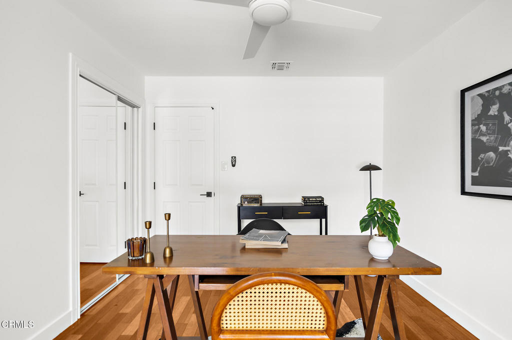 1010 Pepperhill Road Pasadena, CA 91107 - Photo 17 of 35 a view of a workspace with furniture