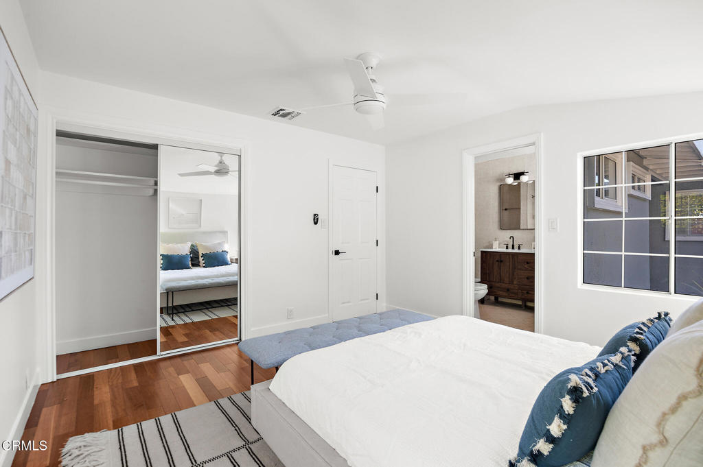 1010 Pepperhill Road Pasadena, CA 91107 - Photo 19 of 35 a bedroom with a bed and a window