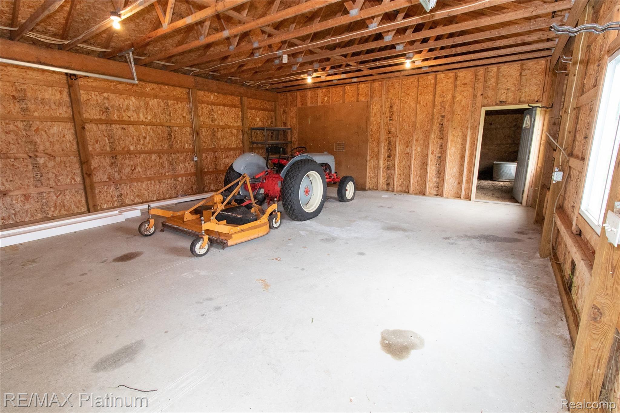 12983 Holtforth Road Fenton, MI 48430 - Photo 83 of 90 83.jpg