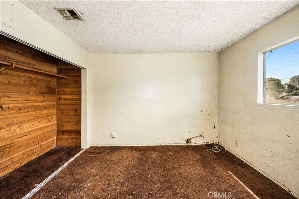 1405 South Center Avenue Compton, CA 90220 - Photo 14 of 25