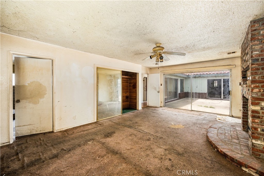 1405 South Center Avenue Compton, CA 90220 - Photo 17 of 25