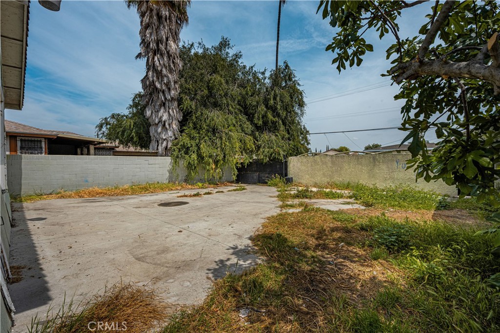1405 South Center Avenue Compton, CA 90220 - Photo 24 of 25