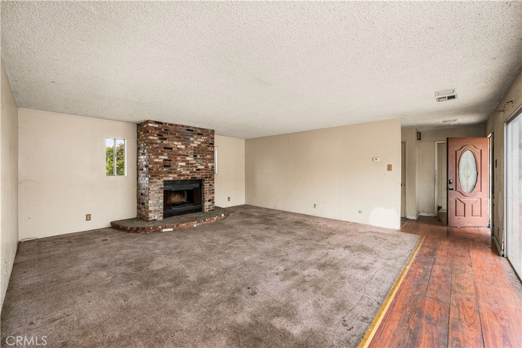 1405 South Center Avenue Compton, CA 90220 - Photo 6 of 25