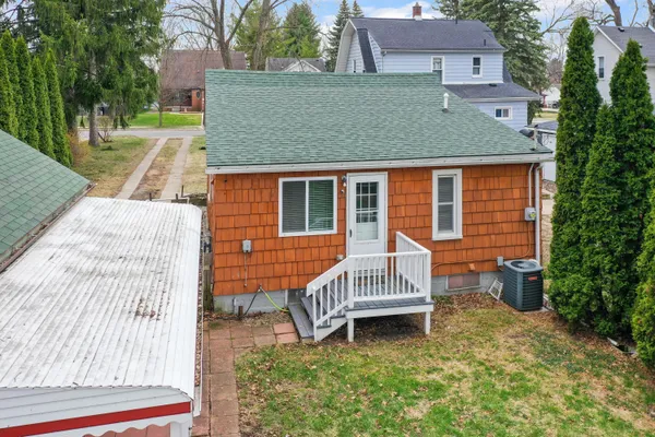 $124,900 | 664 Riverbank Street, Wyandotte, MI 48192