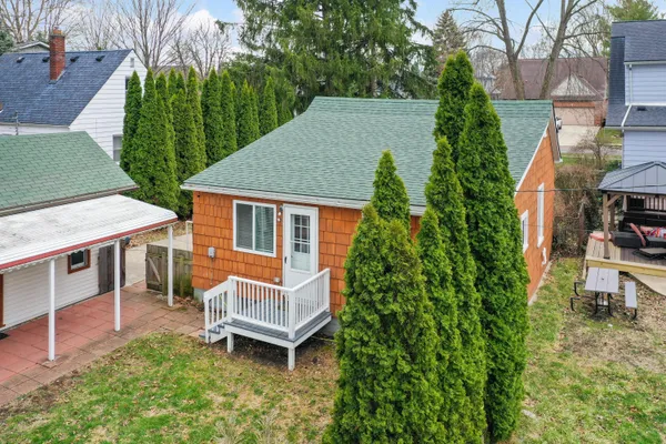 $124,900 | 664 Riverbank Street, Wyandotte, MI 48192