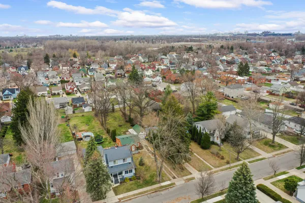 $124,900 | 664 Riverbank Street, Wyandotte, MI 48192