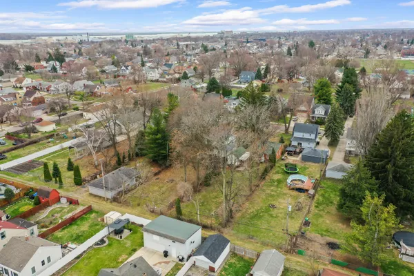 $124,900 | 664 Riverbank Street, Wyandotte, MI 48192